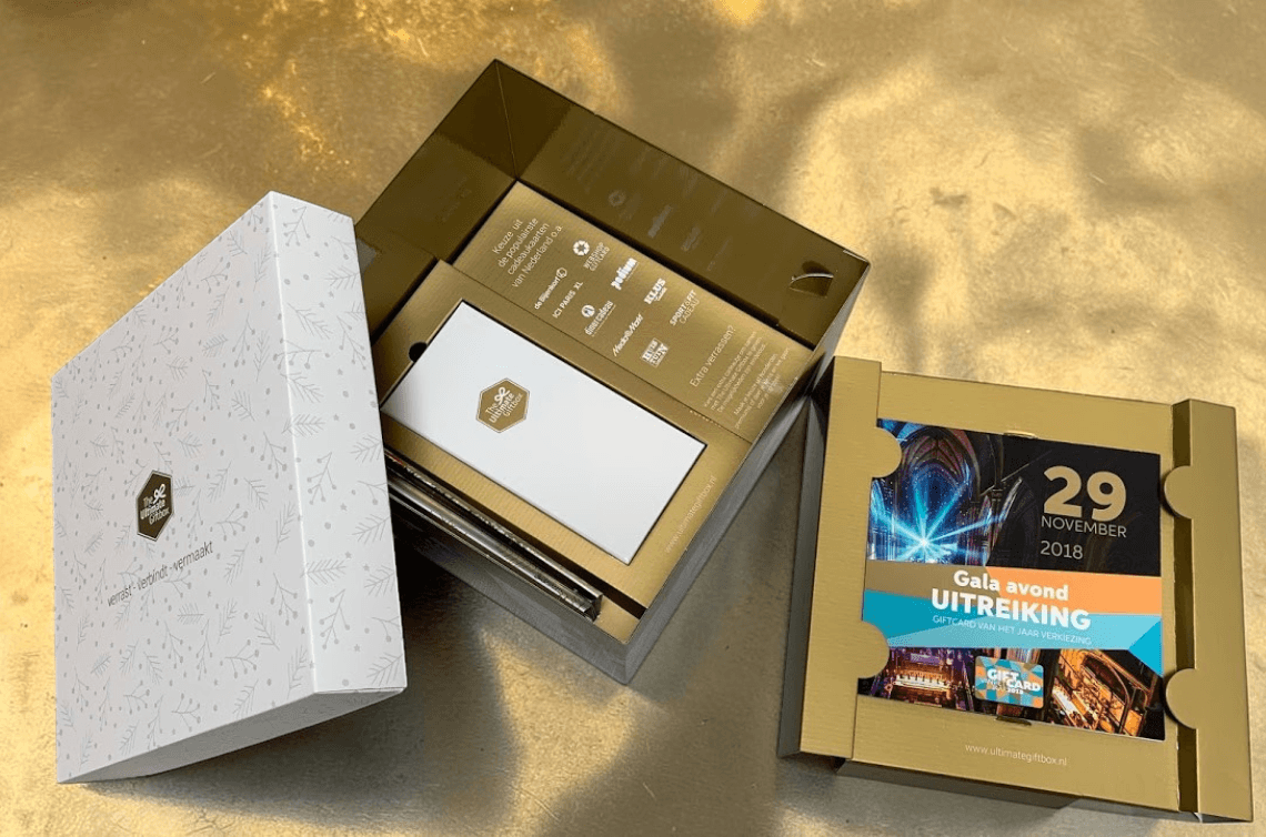 6004 doos deksel golfkarton kerst bedrukt interieur