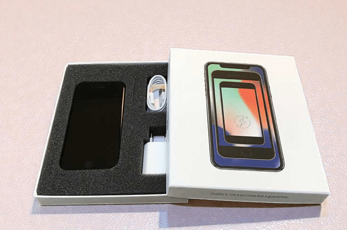 doos met deksel massief karton schuim interieur telefoon